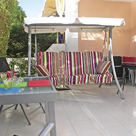 Cozy Apartment In Guardamar Del Segura Apartment *