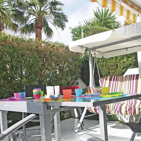 Cozy Apartment In Guardamar Del Segura *