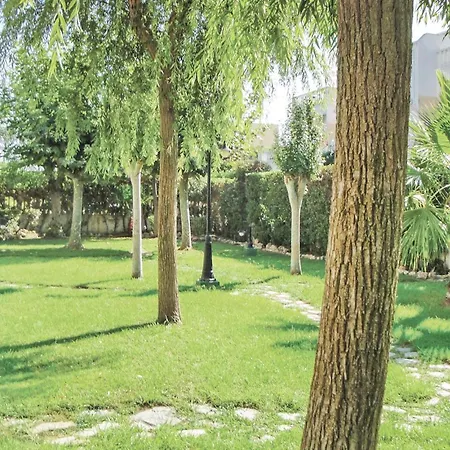 2 Bedroom Nice Apartment In Guardamar Del Segura